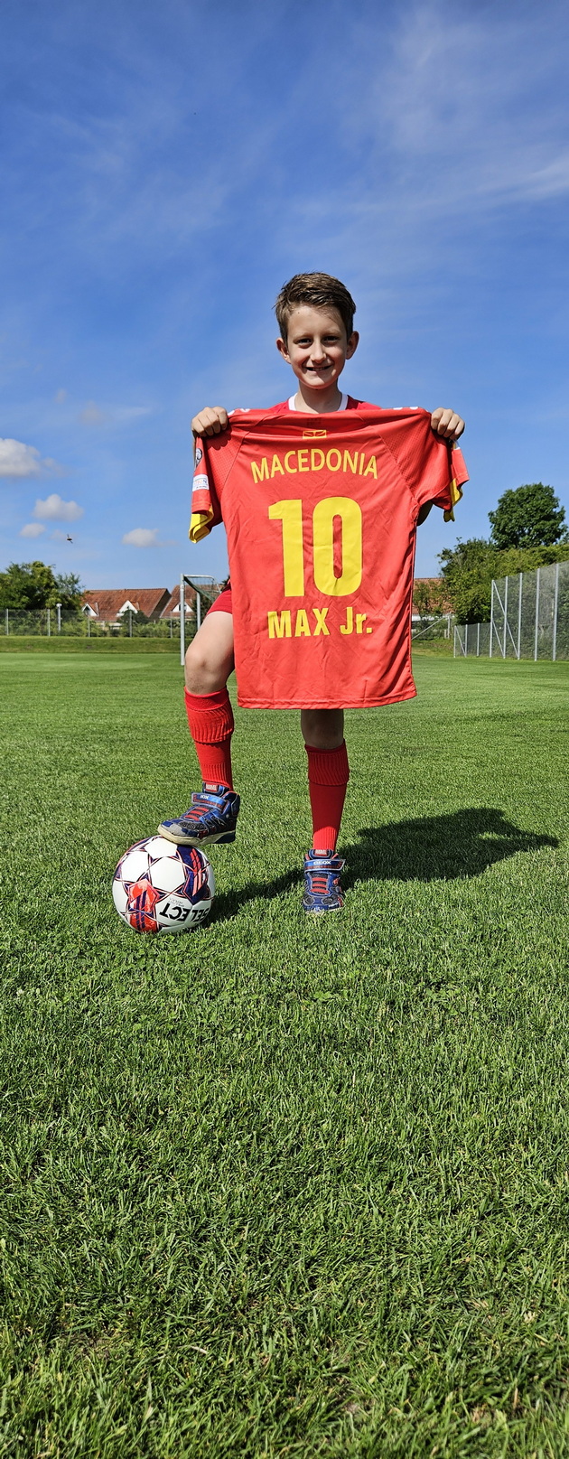 maksim-aleksov-10-e-talentiran-fudbaler-igra-vo-danska-a-sonuva-da-bide-del-od-nashata-reprezentacija-19.jpg