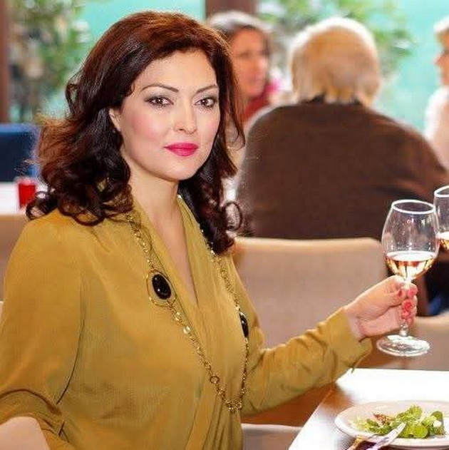 tatjana-stojanovska-za-crnobelo-leksikon-sakav-da-bidam-profesorka-koga-kje-porasnam-04.jpg
