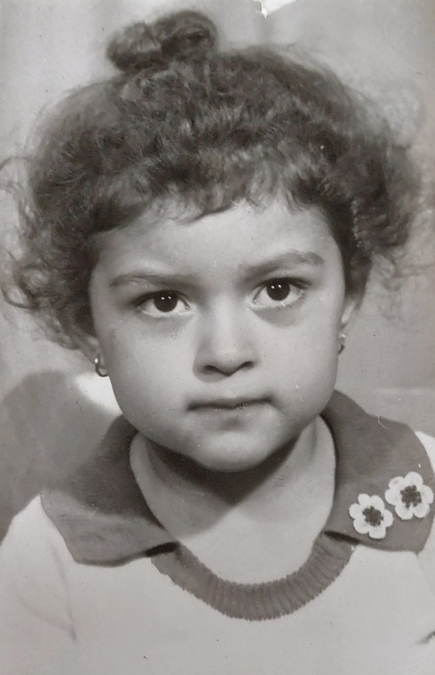 tatjana-stojanovska-za-crnobelo-leksikon-sakav-da-bidam-profesorka-koga-kje-porasnam-07_copy.jpg