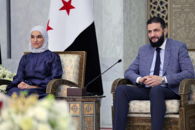 zhiveeshe-so-mene-vo-peshteri-14-godini-se-selevme-49-pati-koja-e-soprugata-na-noviot-pretsedatel-na-sirija-04.jpg