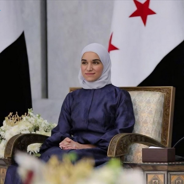 zhiveeshe-so-mene-vo-peshteri-14-godini-se-selevme-49-pati-koja-e-soprugata-na-noviot-pretsedatel-na-sirija-08.jpg