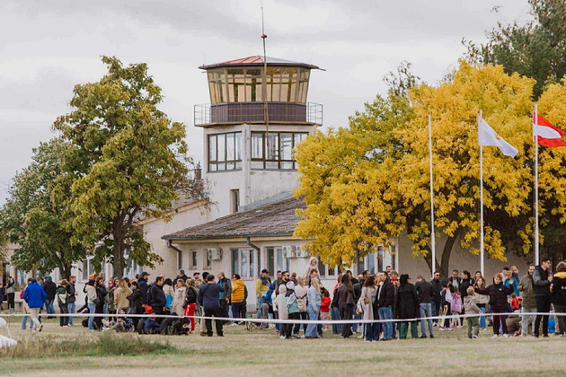 bitola-go-slaveshe-vekot-na-letot-100-godini-pod-istoto-nebo-11.jpeg