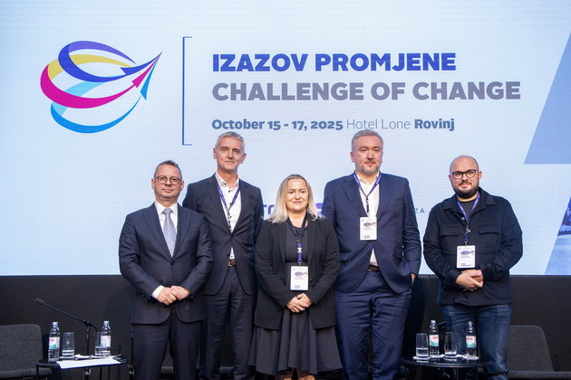 mukaetov-na-konferencijata-predizvikot-na-promenite-vo-rovinj-kontinuiraniot-rast-e-vozmozhen-samo-koga-celime-nadvor-od-granicite-03.JPG