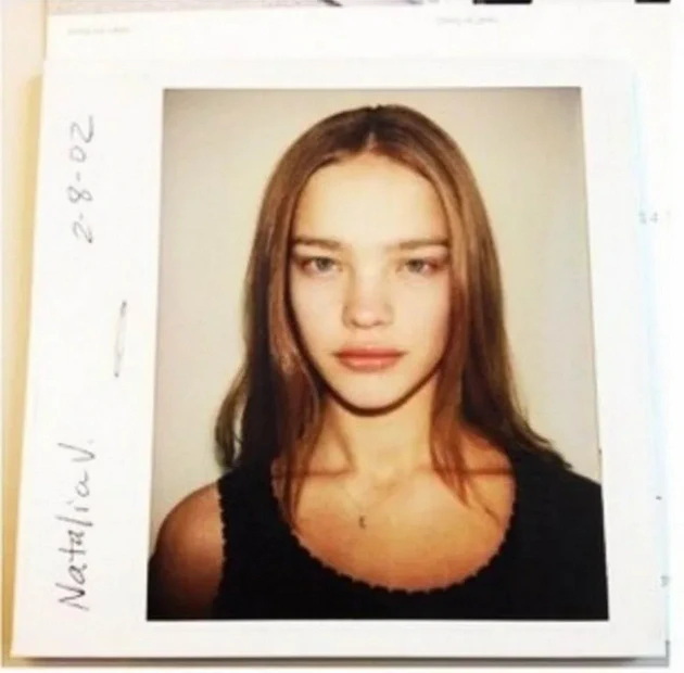 prirodni-mladi-i-bez-shminka-kako-izgledale-najubavite-supermodeli-na-polaroidite-na-pochetokot-na-karierata-foto-13.jpg