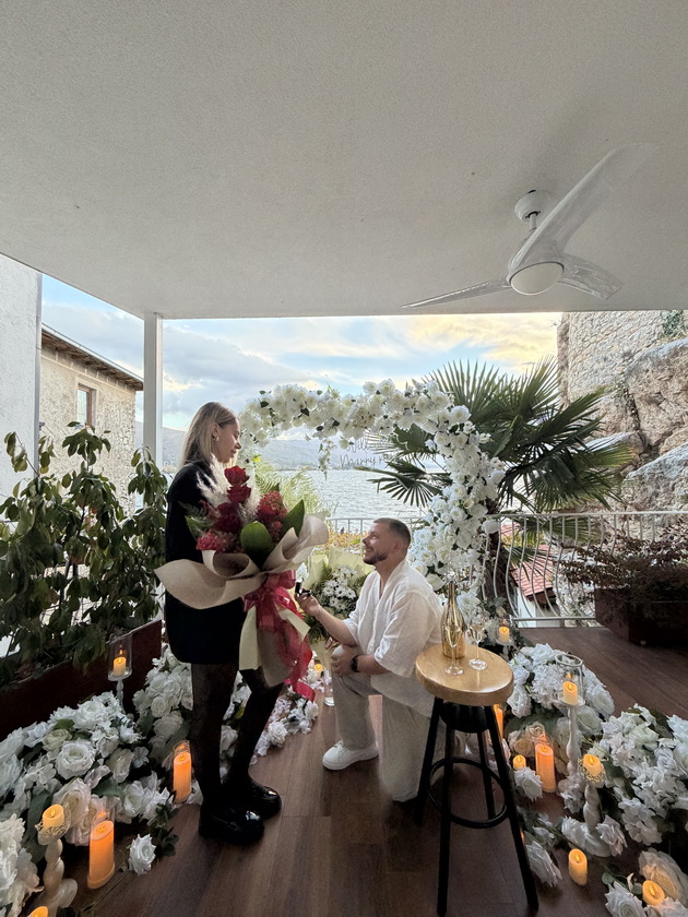 vlatko-od-shtip-ja-zaprosi-emilija-od-skopje-vo-vila-vo-ohrid-romantichna-atmosfera-podgotovkite-traele-1-mesec-15.jpeg
