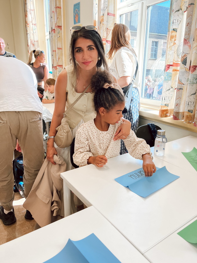ana-najdovska-za-rastenjeto-deca-vo-oslo-tuka-babite-i-dedovcite-ne-pomagaat-decata-gi-nosite-sekade-so-vas-duri-i-na-frizer-21.jpeg