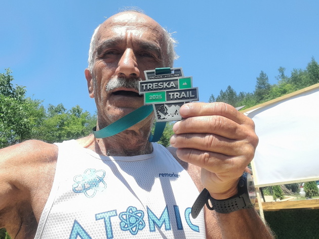 bale-brzi-72-e-herojot-od-skopski-maraton-istrcha-42km-vo-narodna-nosija-trcham-ushte-od-18-godini-09.jpg