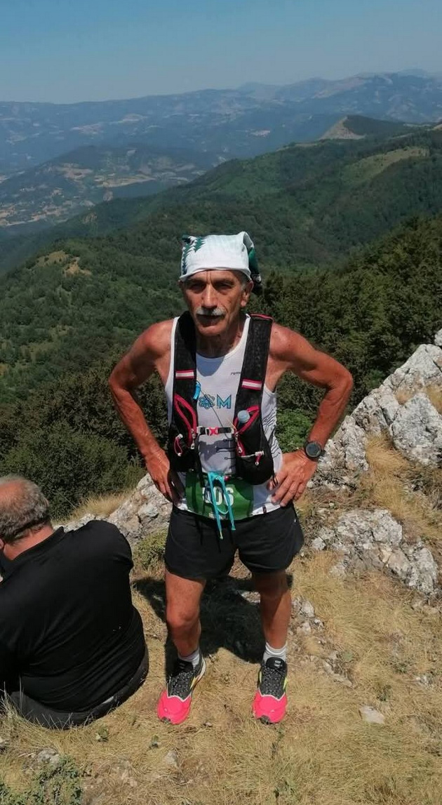 bale-brzi-72-e-herojot-od-skopski-maraton-istrcha-42km-vo-narodna-nosija-trcham-ushte-od-18-godini-11.jpg
