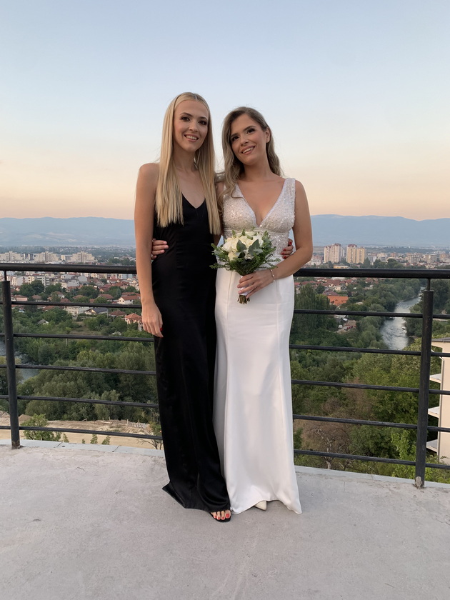 dorina-kjerkata-na-akterot-branko-gjorchev-tatko-mi-go-izgubiv-na-22-godini-maka-mi-e-shto-ne-gi-docheka-vnukite-od-mene-i-sestra-mi-26_2.jpg