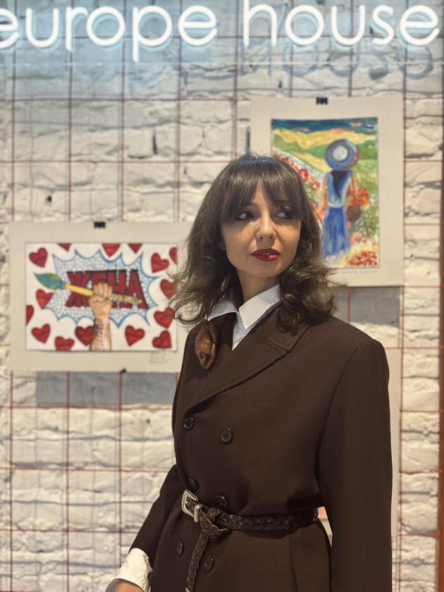 ivana-stojanovska-e-dama-so-prefinet-stil-sociolog-vo-uchilishte-i-izrabotuva-nakit-od-merino-volna-foto-07.jpeg