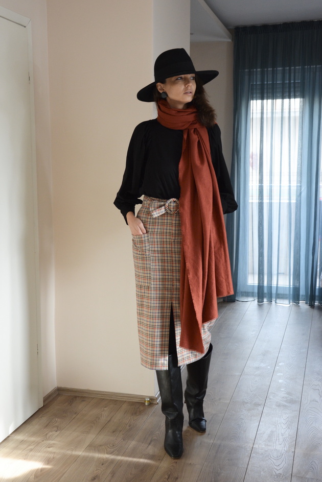ivana-stojanovska-e-dama-so-prefinet-stil-sociolog-vo-uchilishte-i-izrabotuva-nakit-od-merino-volna-foto-14.jpeg