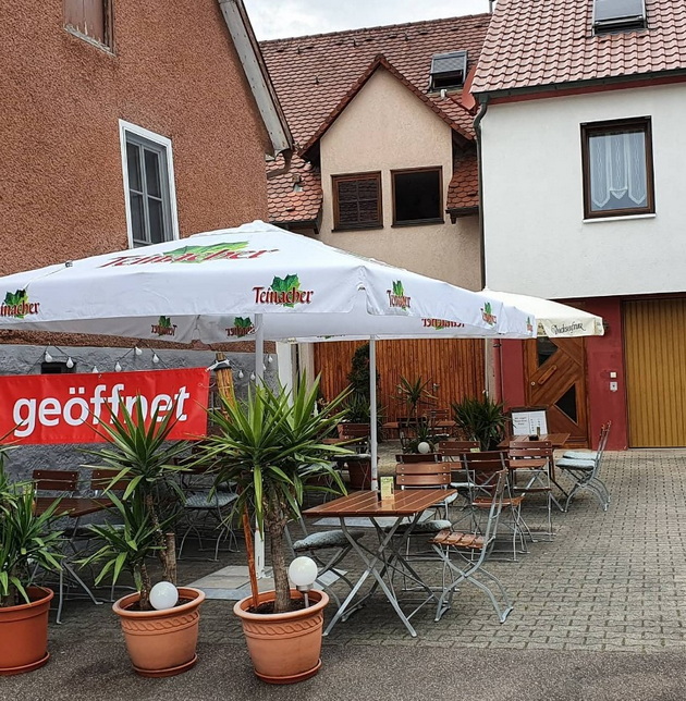 jovancho-28-od-kochani-e-sopstvenik-na-restoran-vo-germanija-rabotime-semejno-lokalot-e-vo-kukjata-kadeshto-zhiveeme-13.jpg