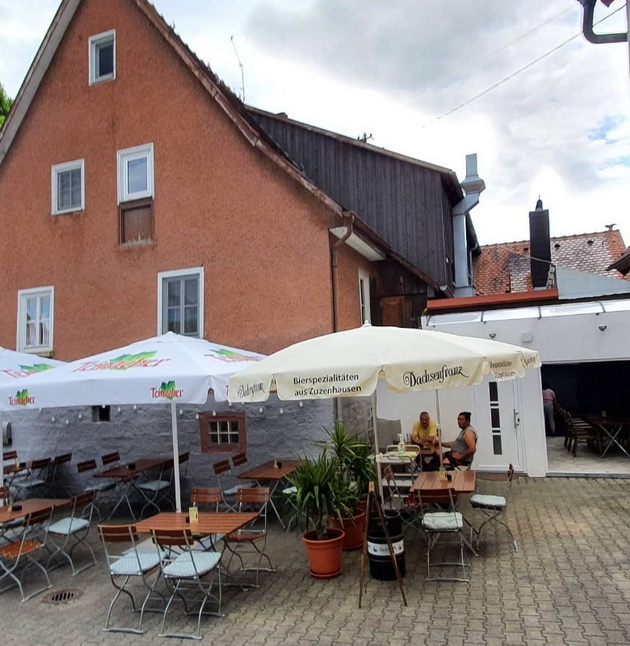 jovancho-28-od-kochani-e-sopstvenik-na-restoran-vo-germanija-rabotime-semejno-lokalot-e-vo-kukjata-kadeshto-zhiveeme-14.jpg