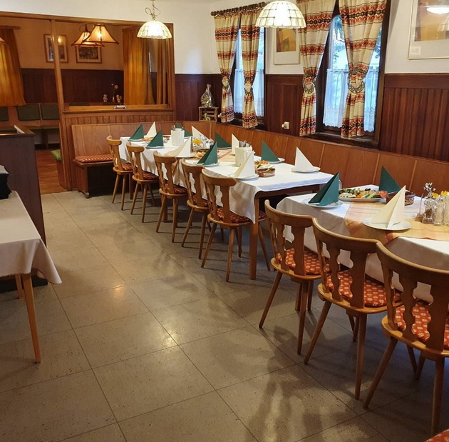 jovancho-28-od-kochani-e-sopstvenik-na-restoran-vo-germanija-rabotime-semejno-lokalot-e-vo-kukjata-kadeshto-zhiveeme-17.jpg