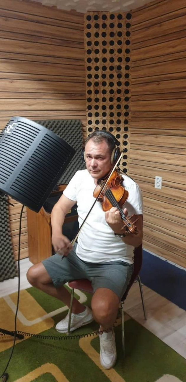 koki-za-spomenite-so-dule-toj-beshe-mangup-bechka-shkola-a-nashite-svirki-bea-del-od-edno-poinakvo-skopje-12_copy.jpg