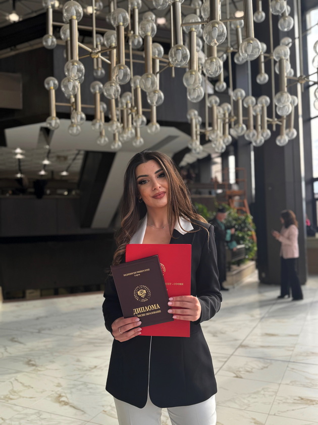 marija-spasova-od-strumica-e-lekar-specijalizant-po-kardiologija-vo-bugarija-smeni-dezhurstva-uchenje-12-godini-no-vredi-18.jpeg