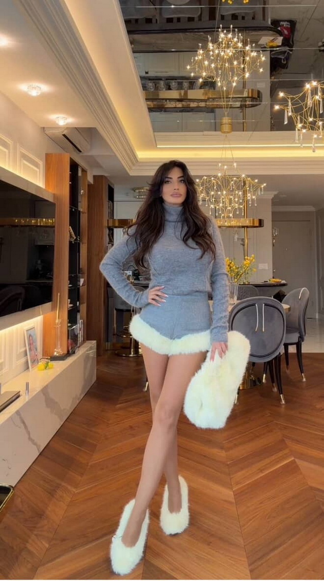 moden-dvoboj-makedonka-so-krznenite-chevli-i-chanta-na-jelena-karleusha-shto-krenaa-prashina-foto-05_2.jpg