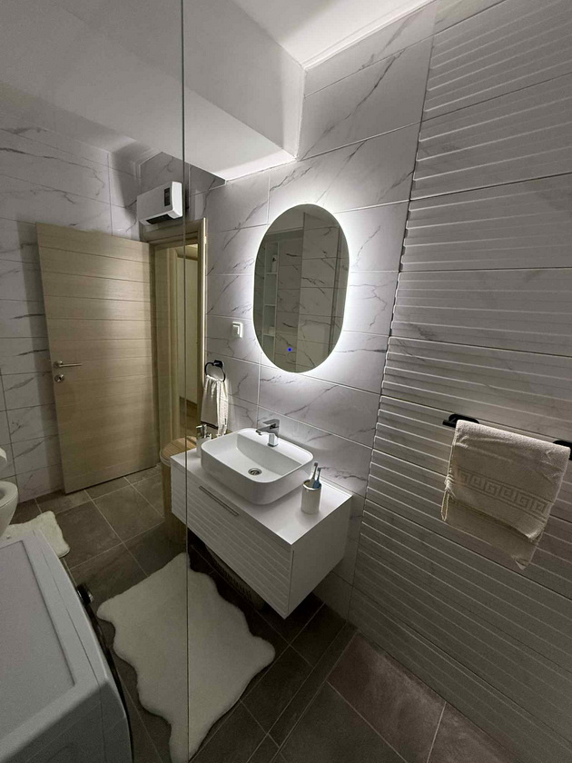 na-gosti-kaj-tijana-sovrsheno-ureden-stan-od-76m2-vo-skopskata-naselba-ilinden-vo-krem-tonovi-so-detska-lizgalka-foto-14.jpg