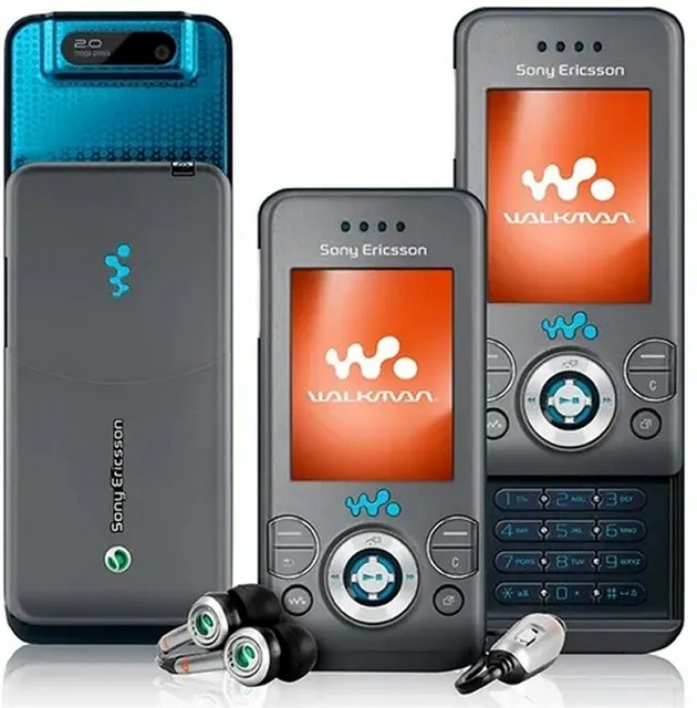 foto-dokazi-deka-mobilnite-telefoni-vo-2000-tite-bea-mnogu-pokul-od-modernite-smartfoni-04.JPG