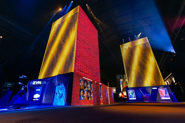 koga-umetnosta-se-srekjava-so-ljubopitnosta-smeliot-svet-na-dizajnerot-seleti-i-sensorium-worlds-vo-milano-8.JPG