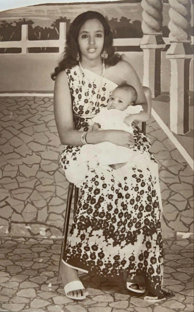 12-retro-fotki-od-majki-i-babi-koi-izgledaat-kako-da-se-izlezeni-od-modno-spisanie-07.jpg