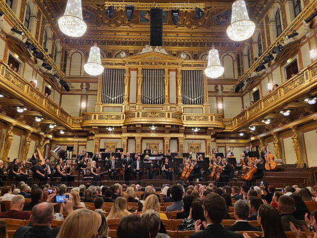 bravo-teshkoto-se-oreshe-vo-viena-stoechki-ovacii-na-istoriskiot-koncert-na-makedonskata-filharmonija-vo-avstrija-07.jpg