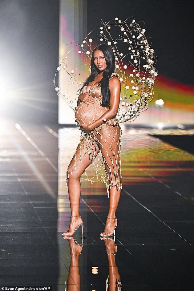 dami-so-oblini-bremena-manekenka-i-transrodov-model-shouto-na-victoria-s-secret-go-sobra-modniot-krem-vo-njujork-04.jpg