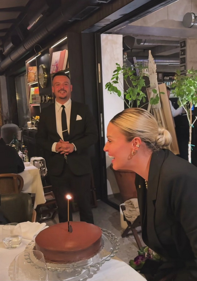 mia-kostova-go-proslavi-41-iot-rodenden-chokoladna-torta-vino-i-odbran-krug-prijatelki-08.jpg