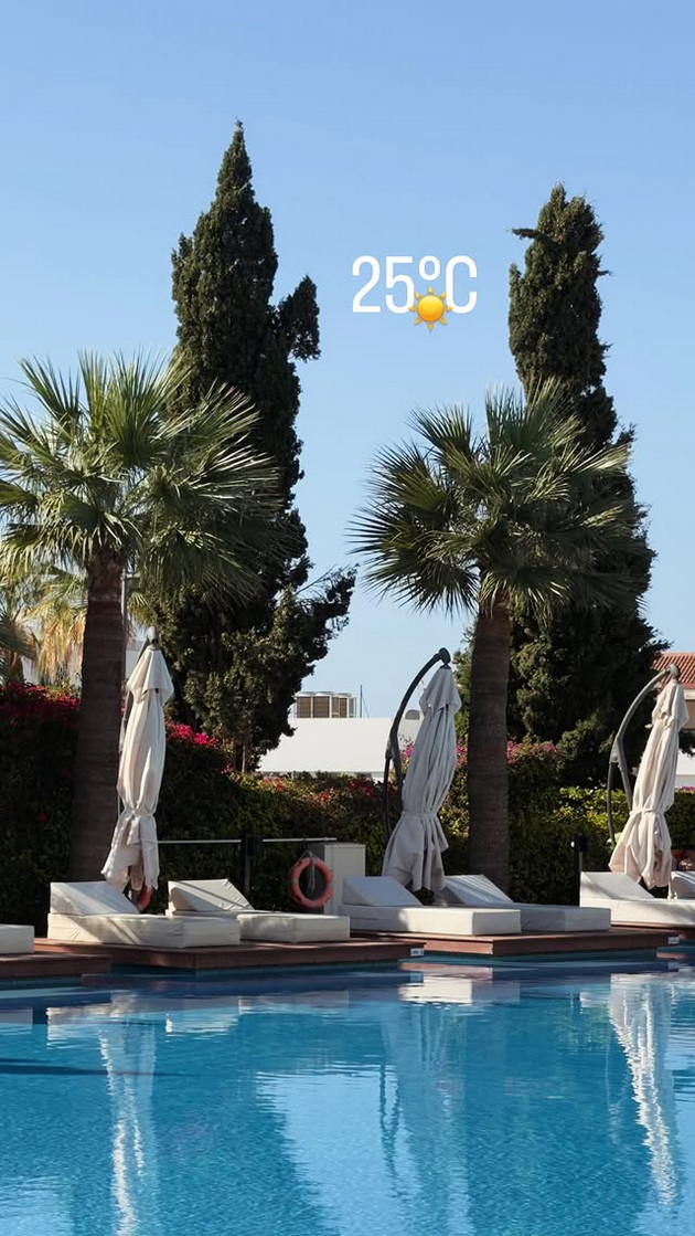 mia-kostova-na-kipar-ne-znaev-deka-se-vozi-od-leva-strana-nakaj-hotel-se-dvizhevme-so-20km-na-saat-od-strav-mizhev-03.jpg