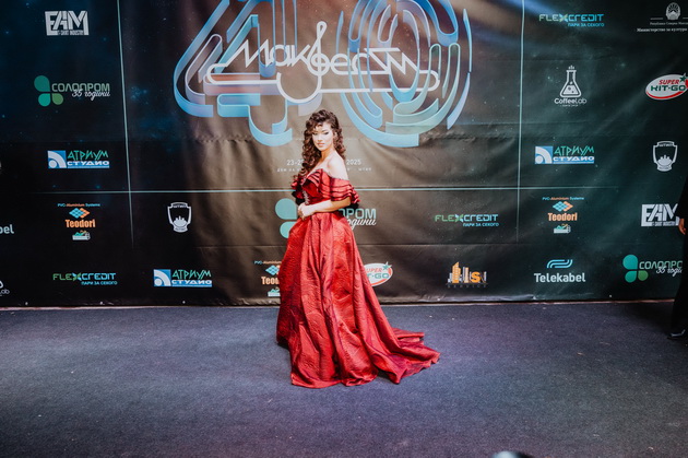 modata-na-crveniot-tepih-na-vtorata-vecher-na-makfest-2025-46.jpg