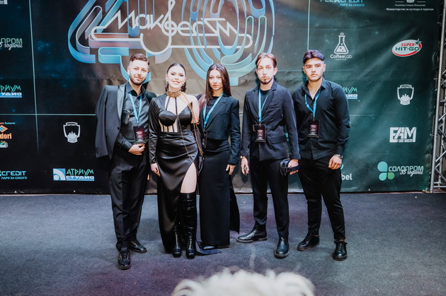 modata-na-crveniot-tepih-na-vtorata-vecher-na-makfest-2025-49.jpg