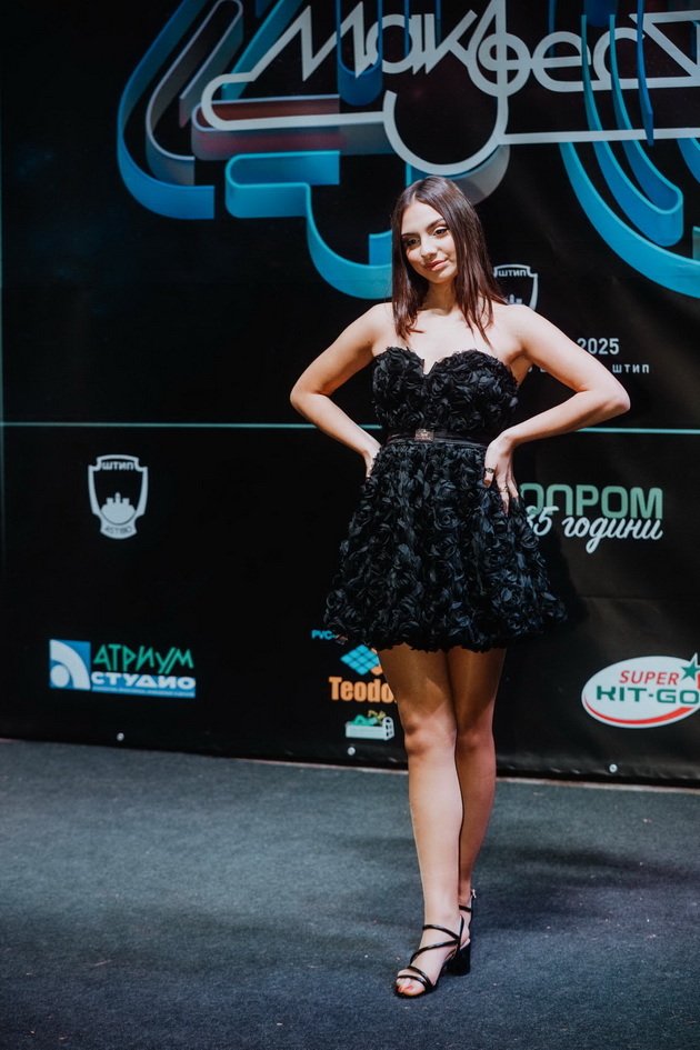 modata-na-crveniot-tepih-na-vtorata-vecher-na-makfest-2025-67.jpg