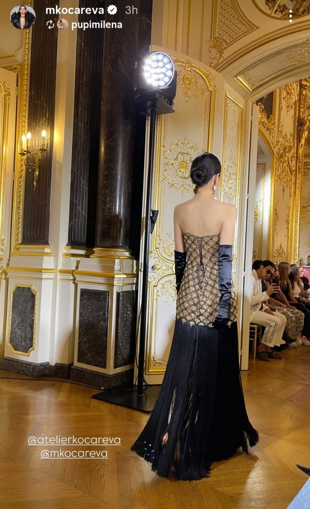 monika-kocareva-odrzha-revija-na-modnata-nedela-vo-pariz-aristokratski-hotel-modno-usoglasena-so-kjerkata-foto-14.jpg