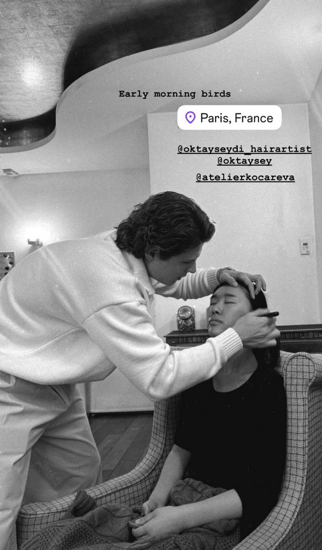 monika-kocareva-odrzha-revija-na-modnata-nedela-vo-pariz-aristokratski-hotel-modno-usoglasena-so-kjerkata-foto-30.jpg