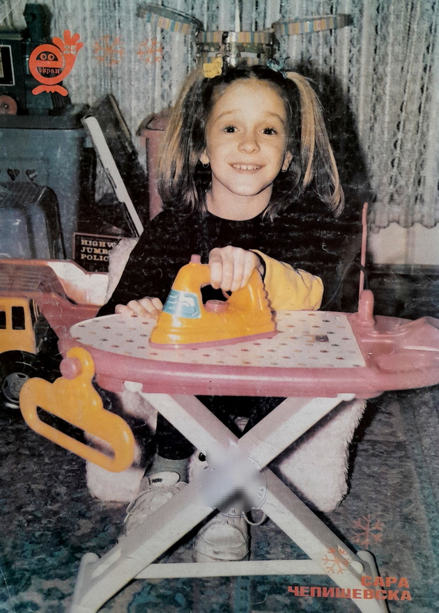 rosana-sarikj-na-kalendar-dario-vo-bunda-20-retro-fotki-koi-kje-izmamat-nasmevka-na-site-shto-rastea-vo-1990-te-i-2000-te-16.jpg