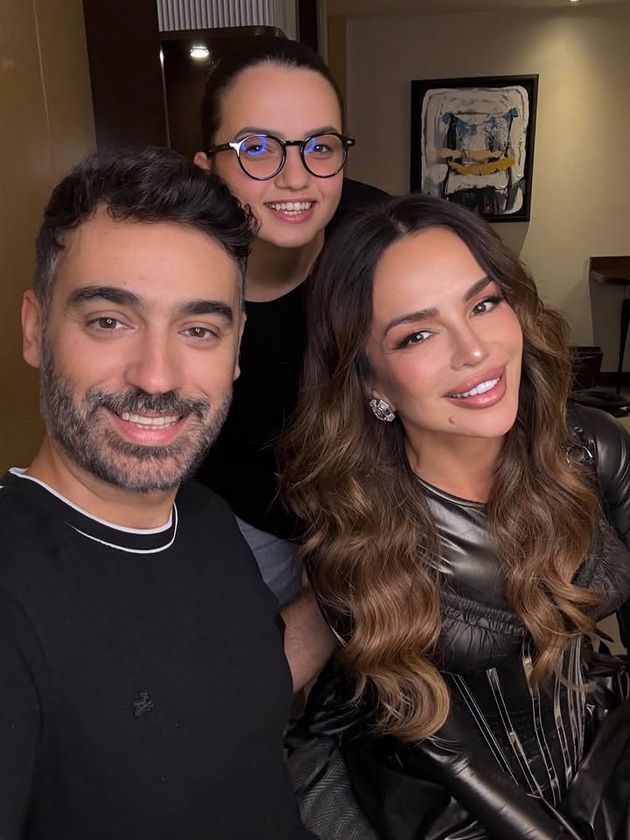 severina-se-opushti-vo-skopje-pred-nastapot-vo-veles-so-prijatelite-vo-kafeana-kaj-dadar-na-razubavuvanje-13.jpg