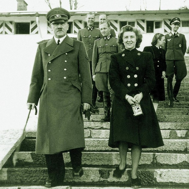 site-ljubovnici-na-adolf-hitler-biral-dvojno-pomladi-devojki-edna-mu-rodila-sin-vnukata-se-ubila-poradi-nego-06_copy.jpg