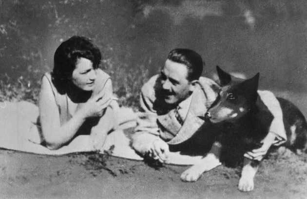 site-ljubovnici-na-adolf-hitler-biral-dvojno-pomladi-devojki-edna-mu-rodila-sin-vnukata-se-ubila-poradi-nego-07.jpg