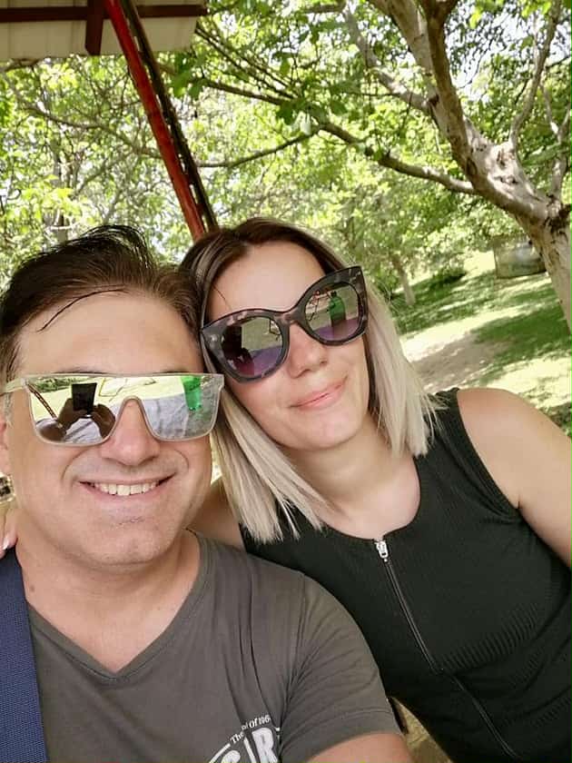ljubovnata-prikazna-na-marijan-stojanoski-i-natasha-ne-sum-i-bil-omilen-lik-pa-mi-trebashe-vreme-da-ja-osvojam-zaedno-sme-11-godini.jpg