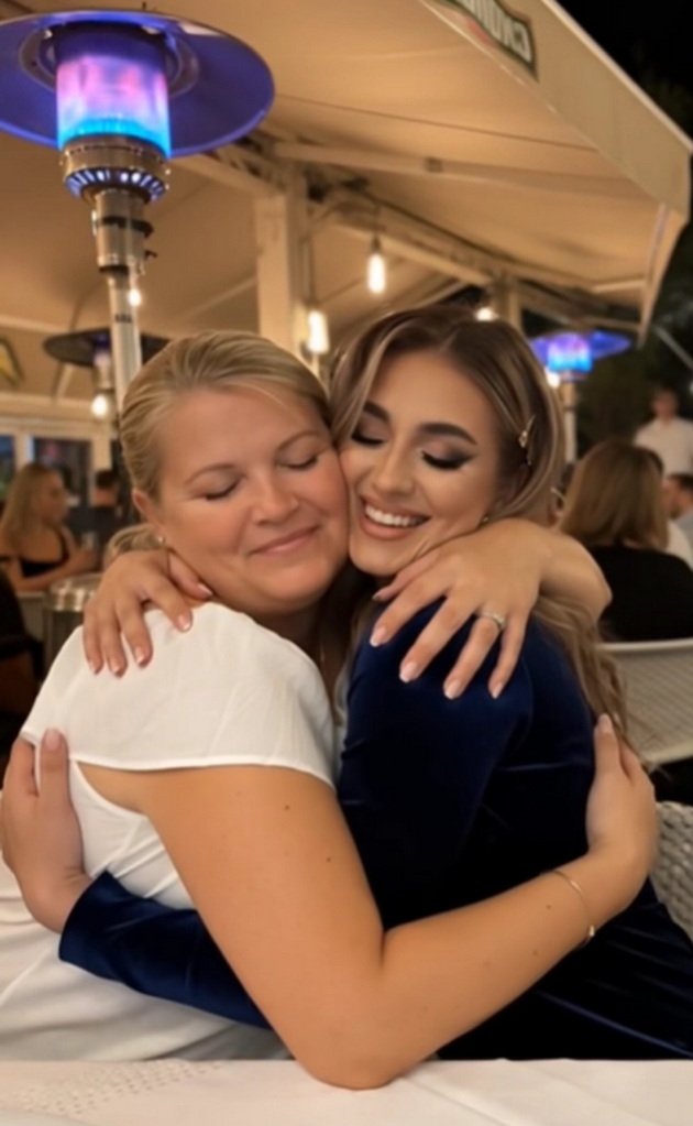 majkata-na-ivona-koja-zagina-vo-kochani-objavi-snimki-od-nea-od-nastapot-na-dnk-gi-gledam-poslednite-momenti-od-mojata-dusha-i-nashite-angeli-02.jpg