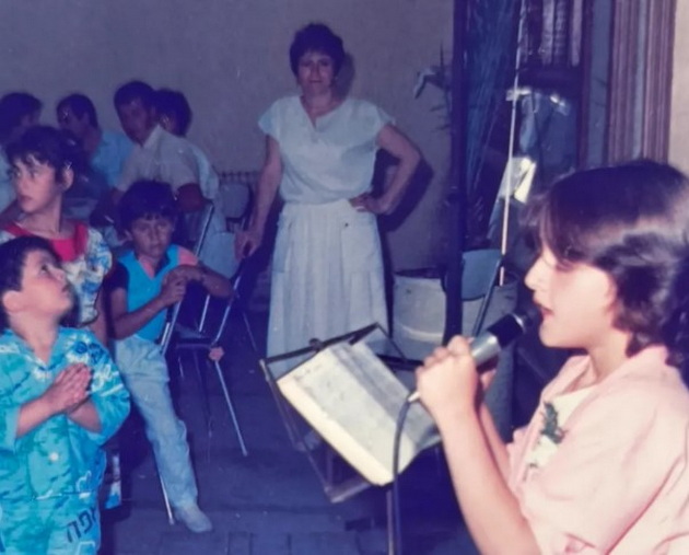marija-sazdeva-so-ispoved-kako-dete-se-raduvav-na-dijagnozata-tumor-samo-togash-bevme-povrzani-so-moite-roditeli-02.jpg