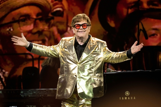 elton-dzhon-za-bitkata-so-slepilo-poradi-infekcija-ne-gledam-nishto-so-desnoto-oko-levoto-mi-e-mnogu-oshteteno-10.JPG