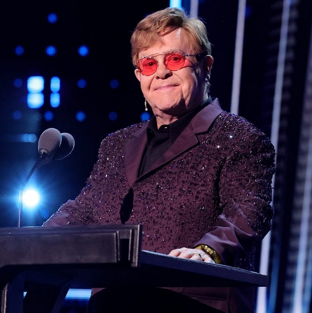 elton-dzhon-za-bitkata-so-slepilo-poradi-infekcija-ne-gledam-nishto-so-desnoto-oko-levoto-mi-e-mnogu-oshteteno-6.JPG
