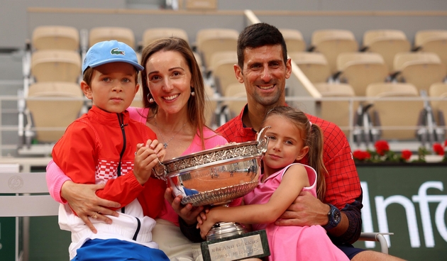 novak-gjokovikj-prizna-deka-ja-ukral-soprugata-jelena-od-negov-prijatel-dobar-e-denes-ima-svoe-semejstvo-04.JPG