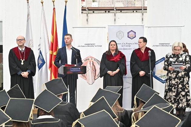 prokredit-banka-prodolzhuva-so-poddrshka-na-mladite-lideri-od-ekonomskiot-fakultet-skopje-pri-ukim-02.JPG