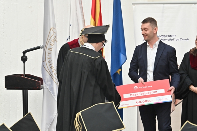 prokredit-banka-prodolzhuva-so-poddrshka-na-mladite-lideri-od-ekonomskiot-fakultet-skopje-pri-ukim-03.JPG