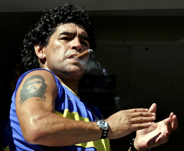 propasta-na-fudbalskata-legenda-maradona-ja-zavrshi-karierata-poradi-droga-poslednite-denovi-bil-vo-agonija-08.JPG