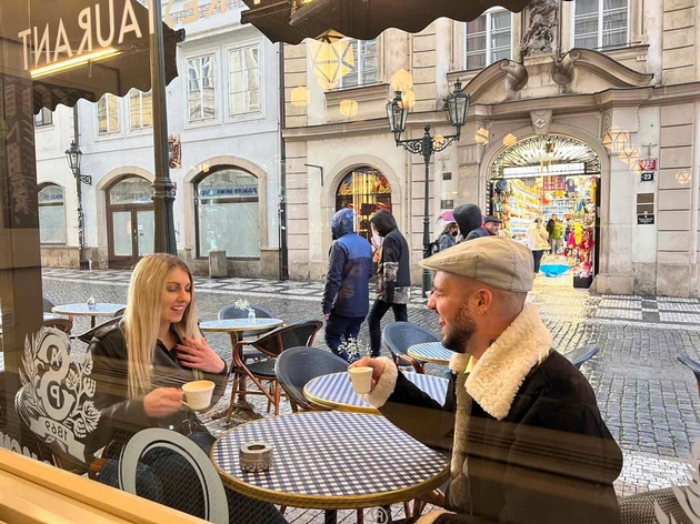 prosti-ni-aldina-potresni-poraki-po-femicidot-vo-mostar-bliskite-se-zboguvaat-od-devojkata-koja-beshe-ubiena-vo-hotelski-toalet-4.JPG