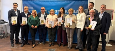 sojuzot-na-sportovi-na-skopje-gi-dodeli-nagradite-13-noemvri-plivachot-evgenij-pop-acev-sportist-na-godinata-povekje.jpg