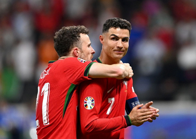 kristijano-ronaldo-za-smrtta-na-diogo-zhota-bev-so-djordjina-koga-doznav-plachev-mnogu-no-ne-se-kaam-shto-ne-bev-na-pogrebot-02.jpg